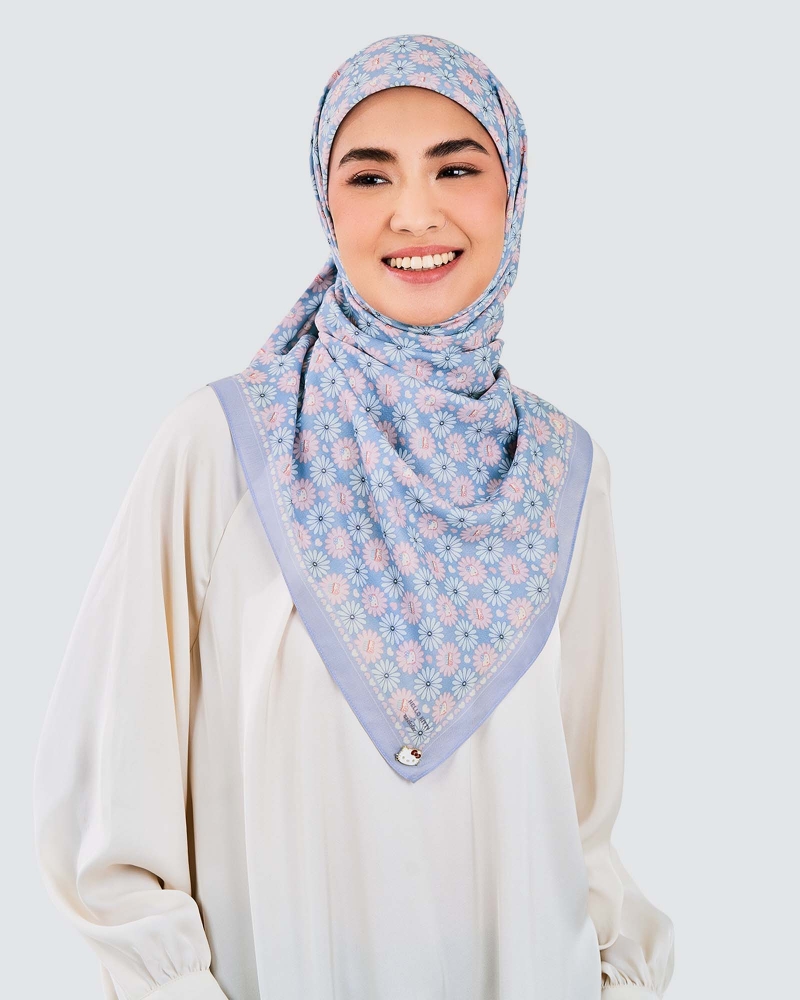 Image of HELLO KITTY X NAELOFAR SQUARE - BLUEBELL