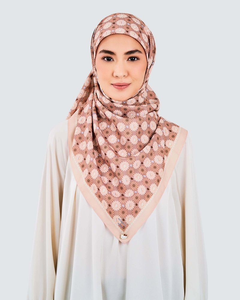 Image of HELLO KITTY X NAELOFAR SQUARE - COOKIES