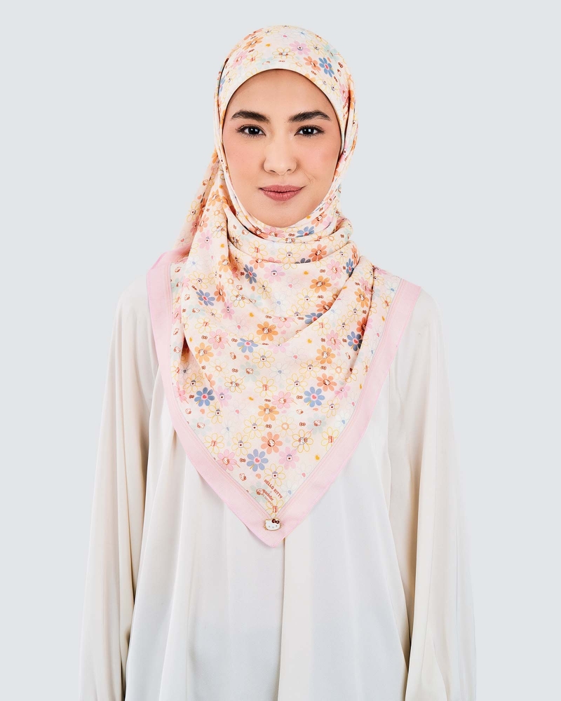 Image of HELLO KITTY X NAELOFAR SQUARE - SUNDAE