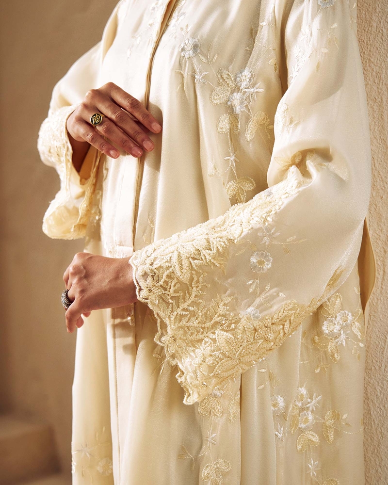 Image of HUSNA ABAYA - VANILLA