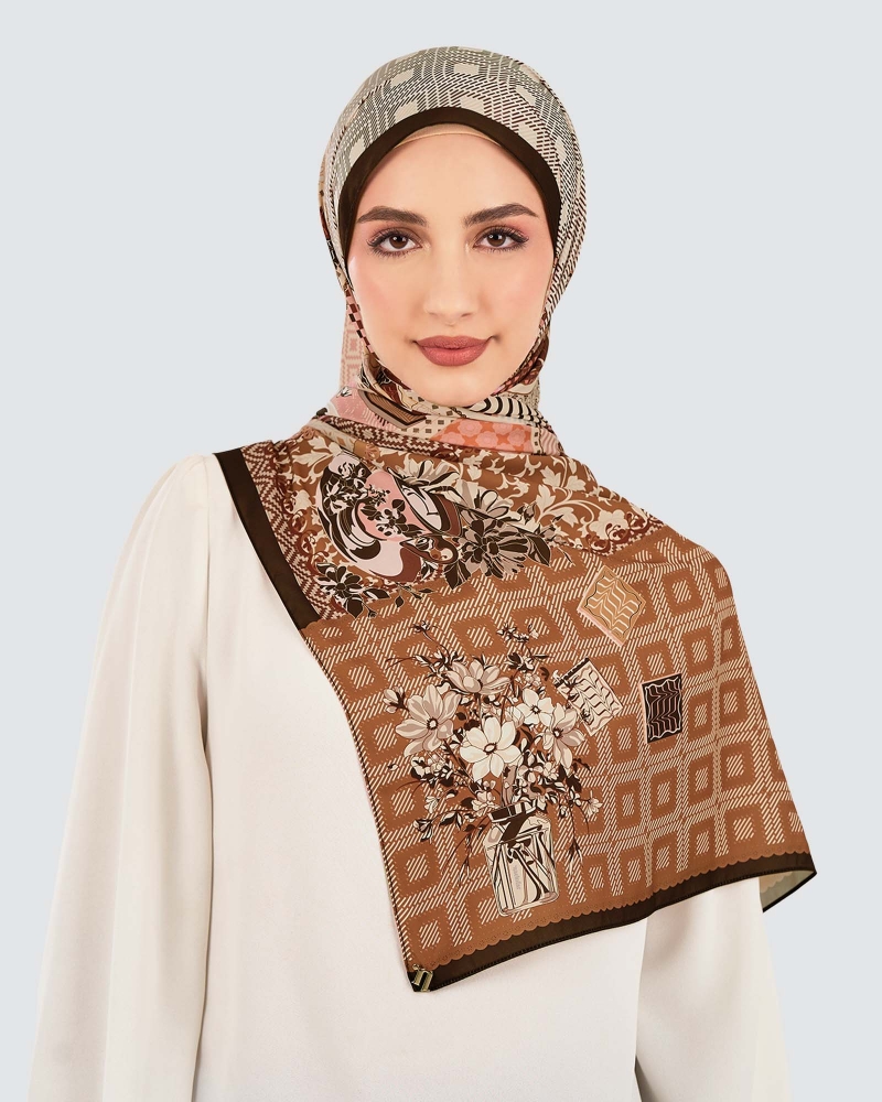 Image of JAMUAN MATTE SATIN SHAWL - DODOL