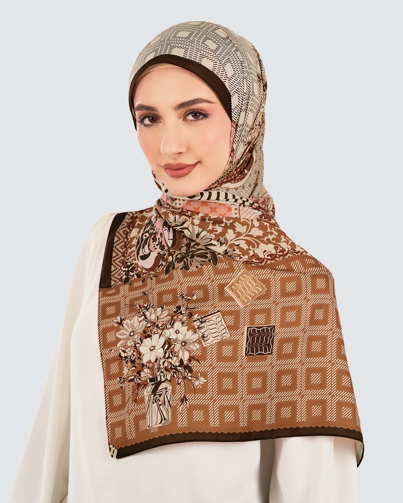 Image of JAMUAN MATTE SATIN SHAWL - DODOL