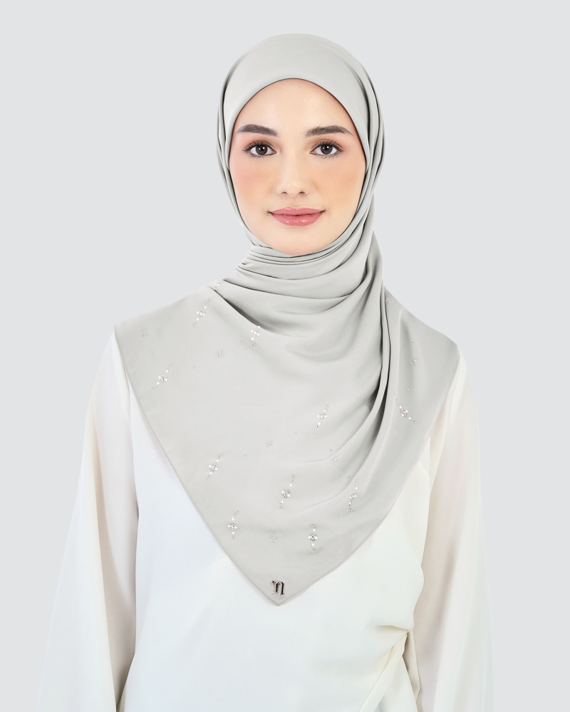 Image of LADY CLARA MATTE SATIN SQUARE