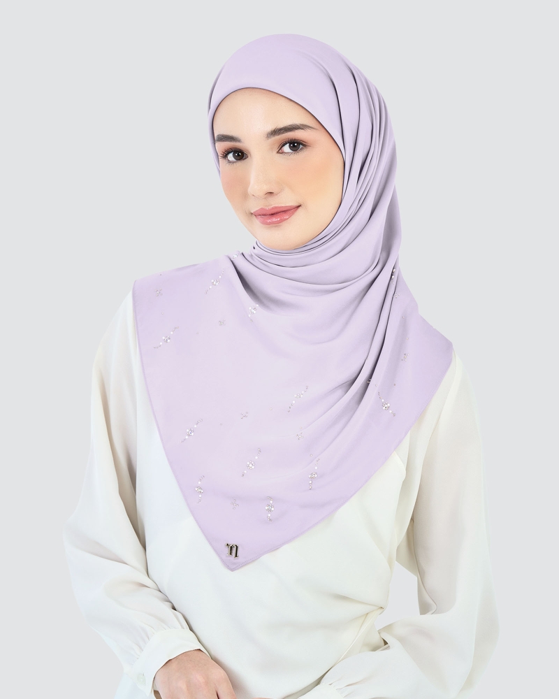 Image of LADY CLARA MATTE SATIN SQUARE