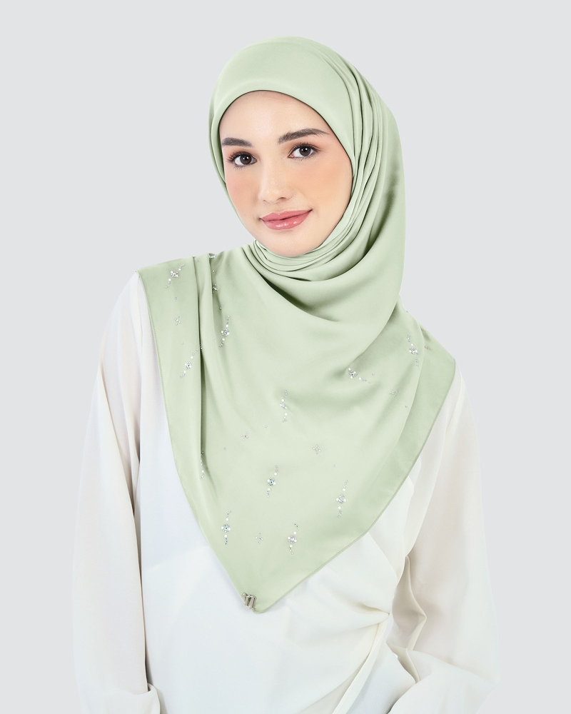 Image of LADY CLARA MATTE SATIN SQUARE