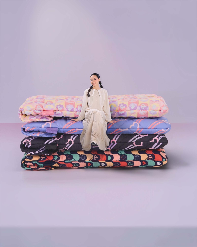 Image of POLLY POCKET X NAELOFAR LAPTOP SLEEVE - ZESTY