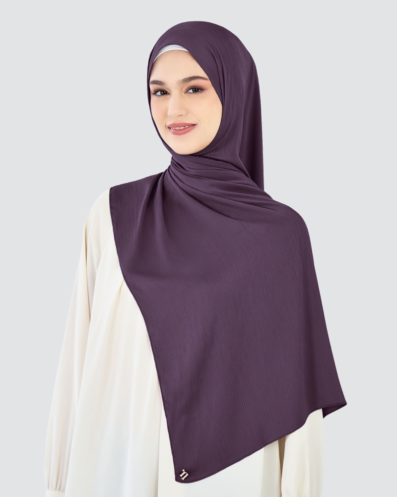 Image of LEILA LINE SATIN SHAWL