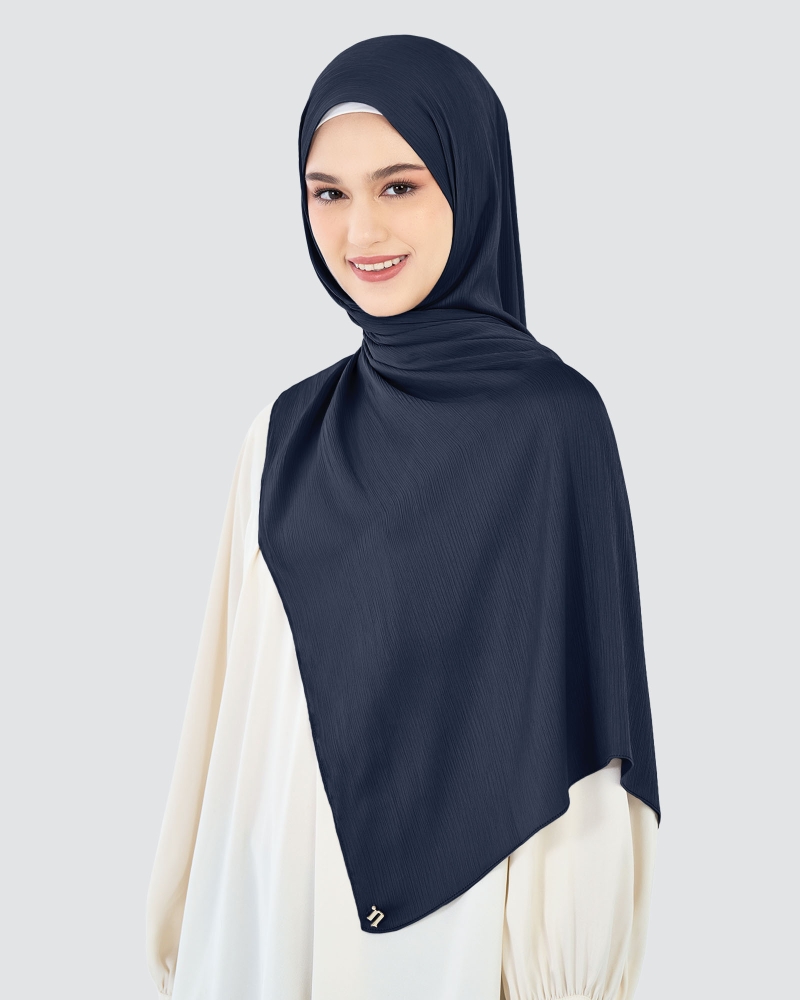 Image of LEILA LINE SATIN SHAWL