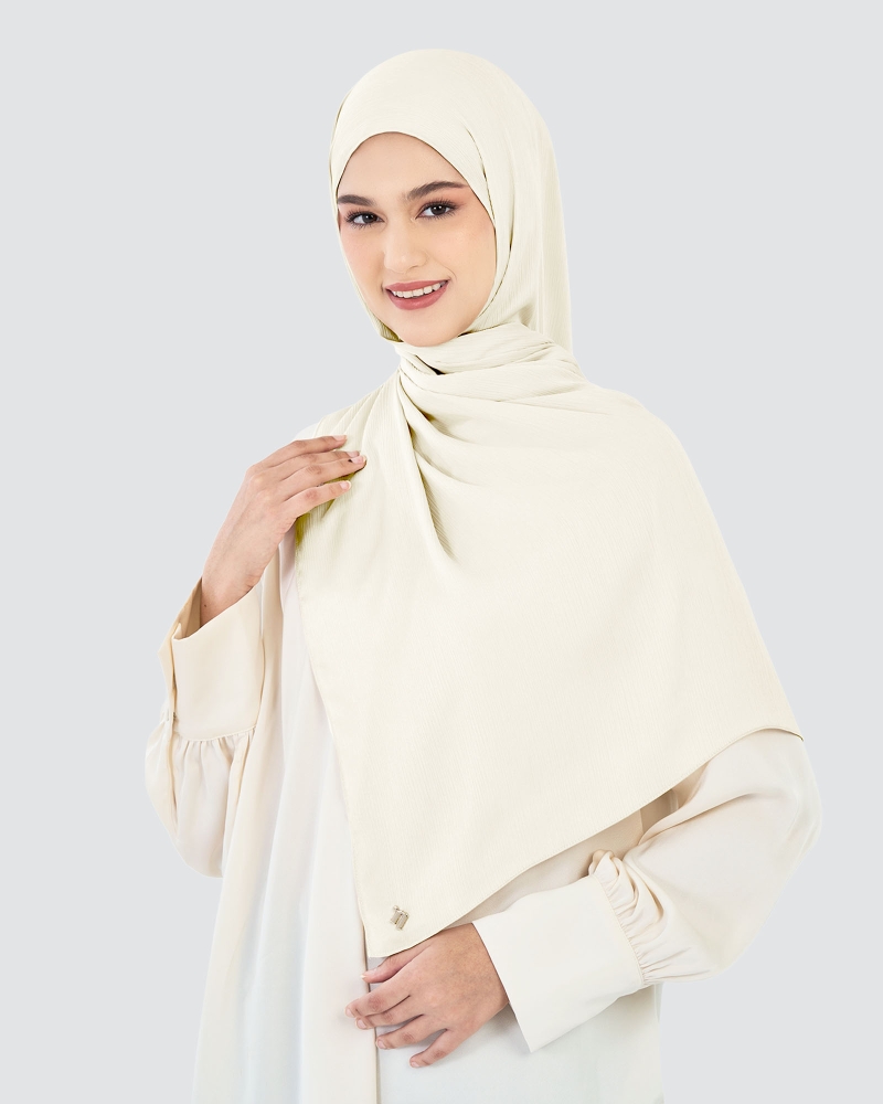 Image of LEILA LINE SATIN SHAWL