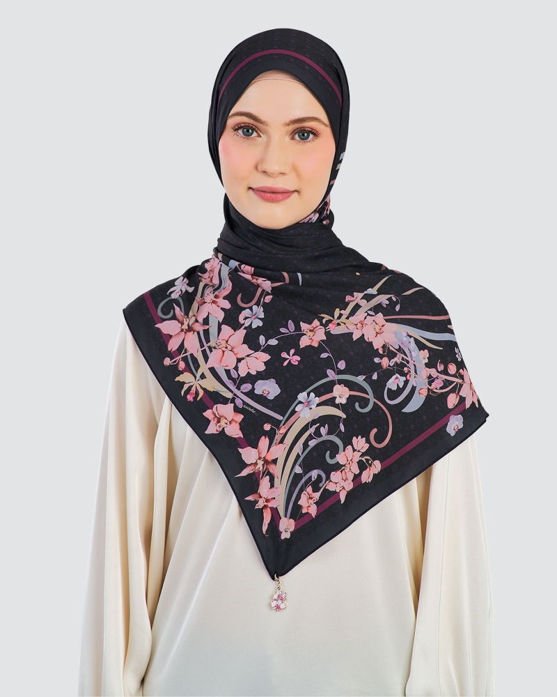 Image of THE BUNGA SERIES: LOVE LANGUAGE SHAWL - BEAU