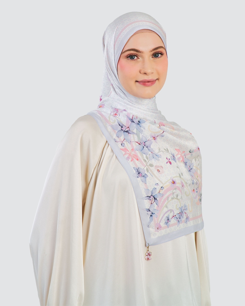 Image of THE BUNGA SERIES: LOVE LANGUAGE SHAWL - LOVE