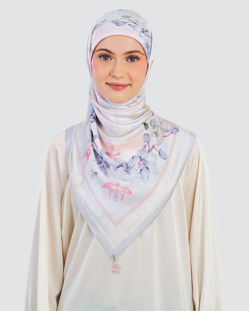 Image of THE BUNGA SERIES: LOVE LANGUAGE SQUARE - LOVE