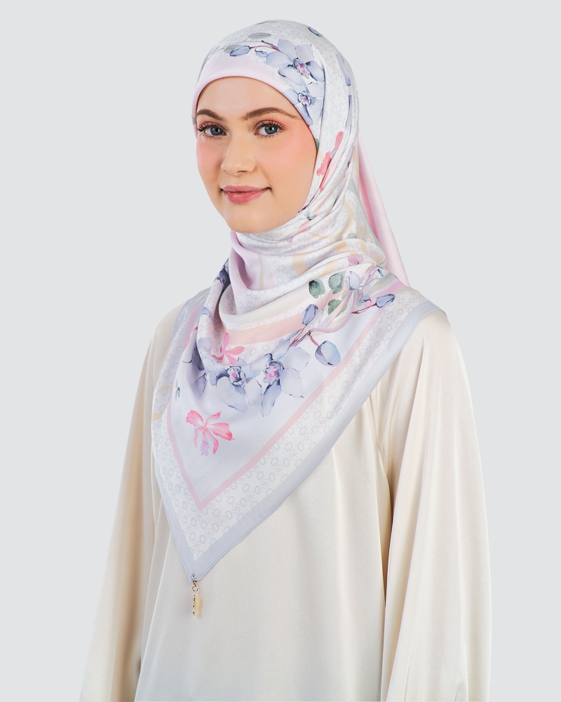 Image of THE BUNGA SERIES: LOVE LANGUAGE SQUARE - LOVE