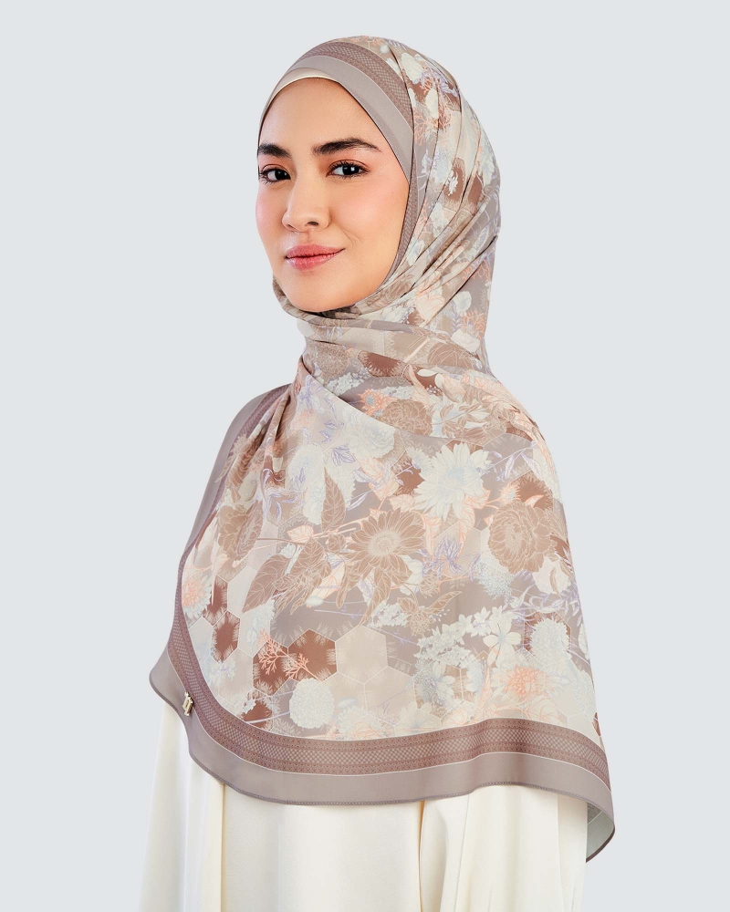 Image of MADU CHIFFON SHAWL - KELULUT