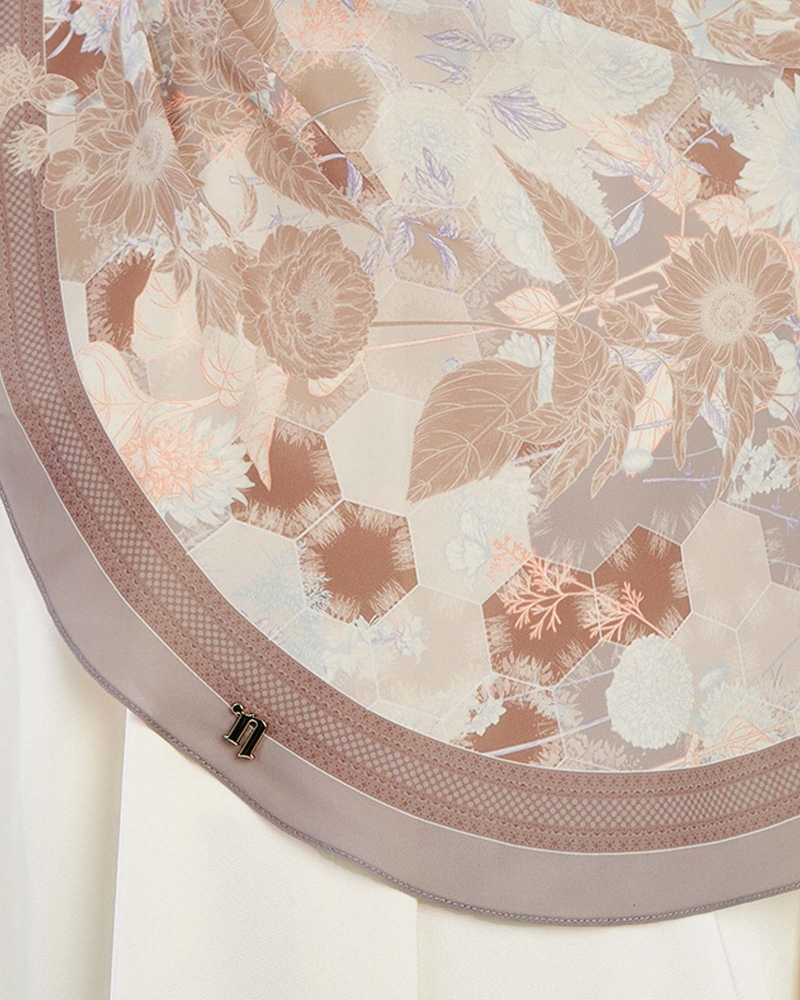 Image of MADU CHIFFON SHAWL - KELULUT