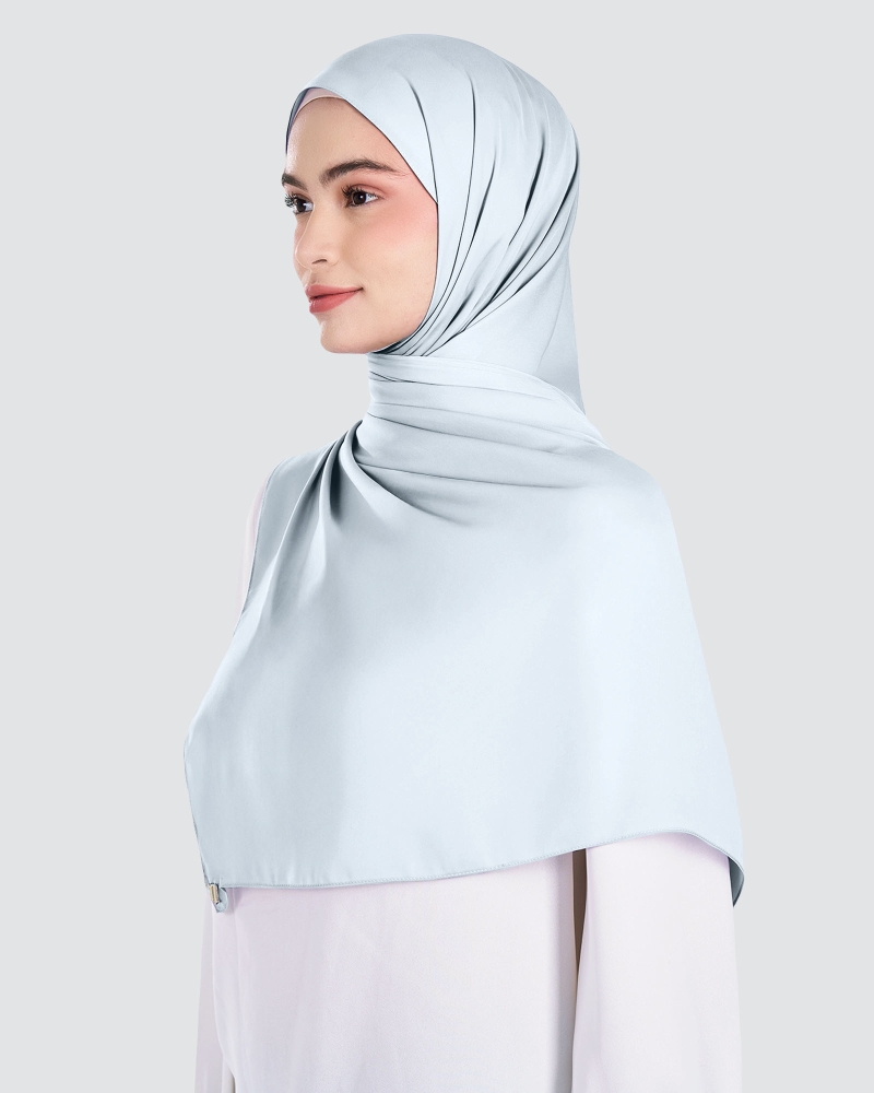 Image of MARISA MATTE SATIN SHAWL