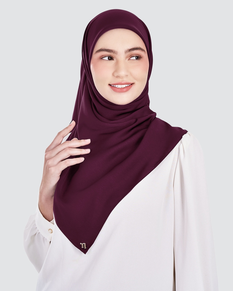 Image of MARISA MATTE SATIN SQUARE