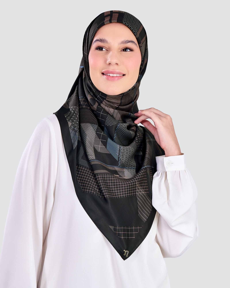 Image of METROPOLIS SQUARE - BLACKOUT