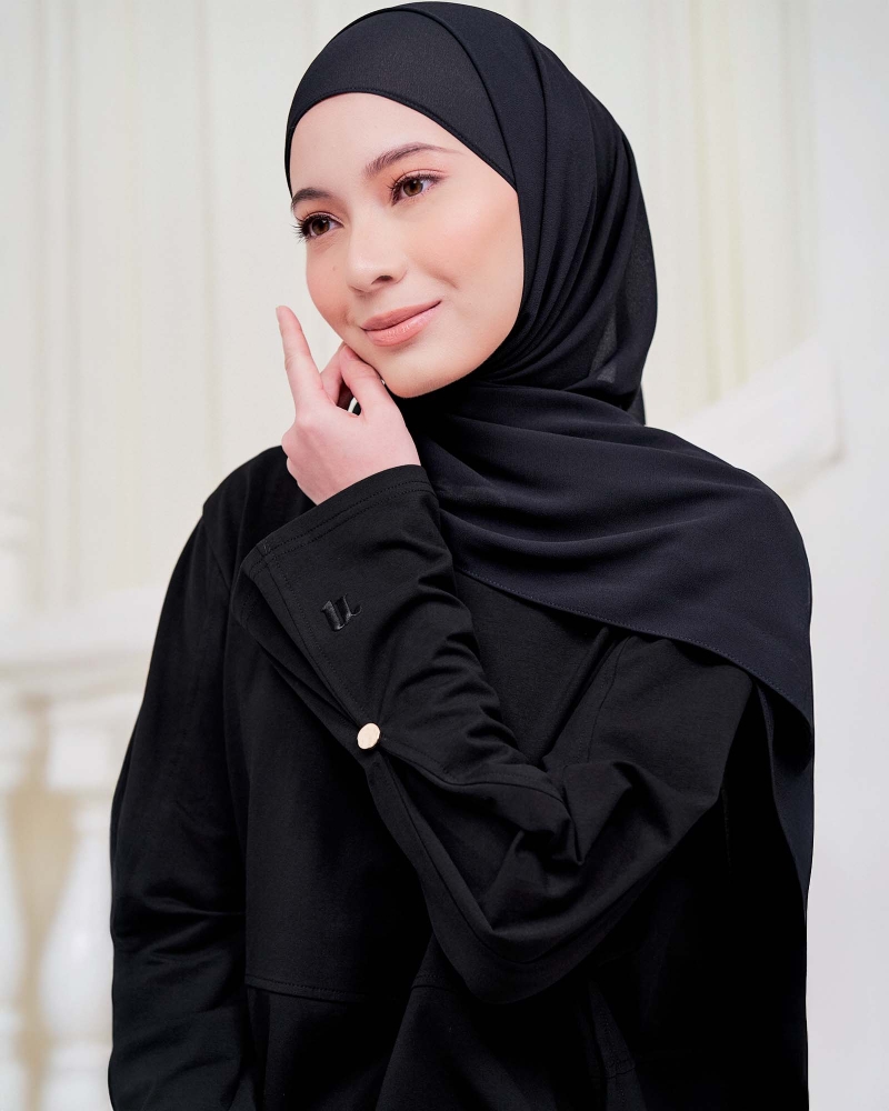 Image of MILA RELAXED FIT TOP - BLACK