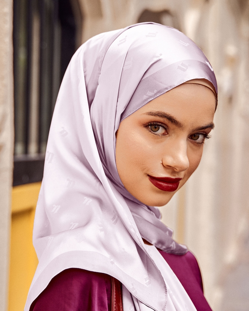 Image of MODA WOVEN SHAWL - ASTER