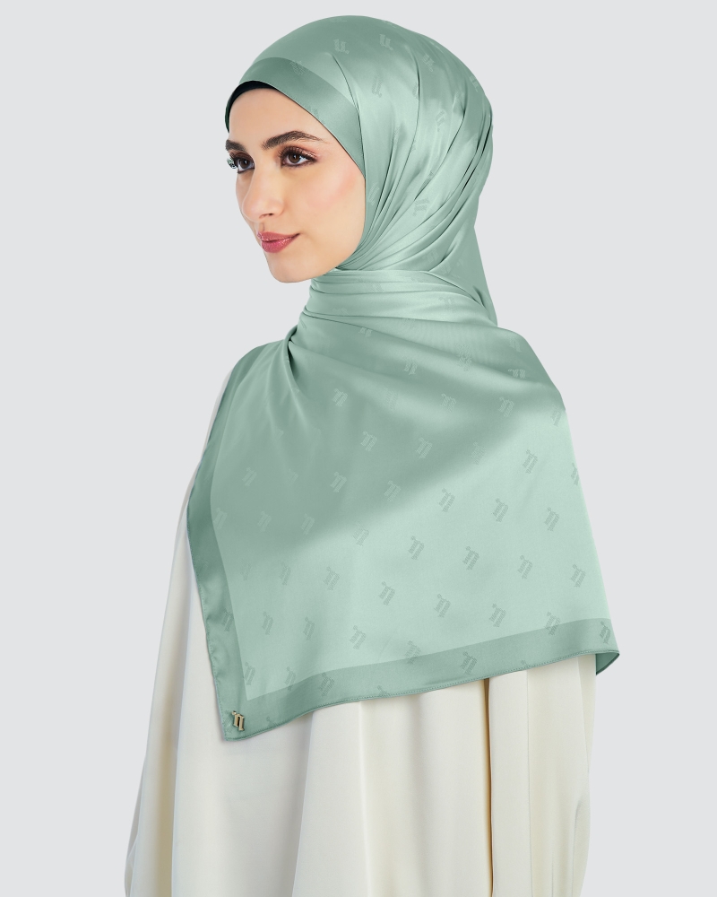 Image of MODA WOVEN SHAWL - MILKY GREEN