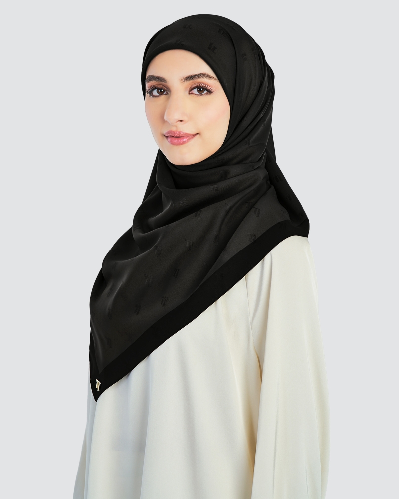 Image of MODA WOVEN SQUARE - BLACK