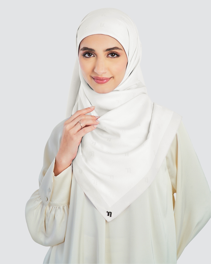 Image of MODA WOVEN SQUARE - WOOL