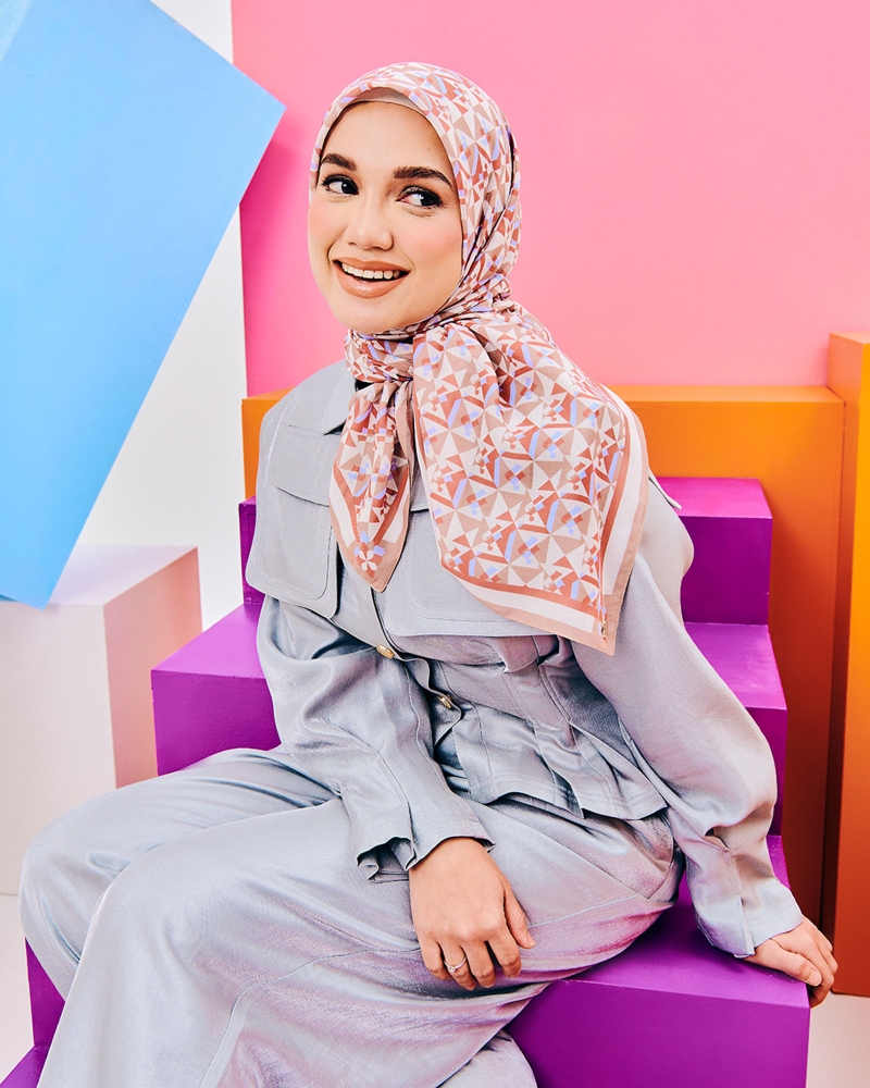 Image of MONOGRAM ORIGAMI SQUARE - MILKTEA