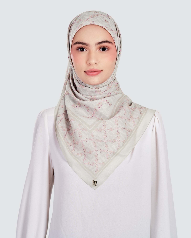 Image of MONOGRAM TRELLIS SQUARE - ALOE