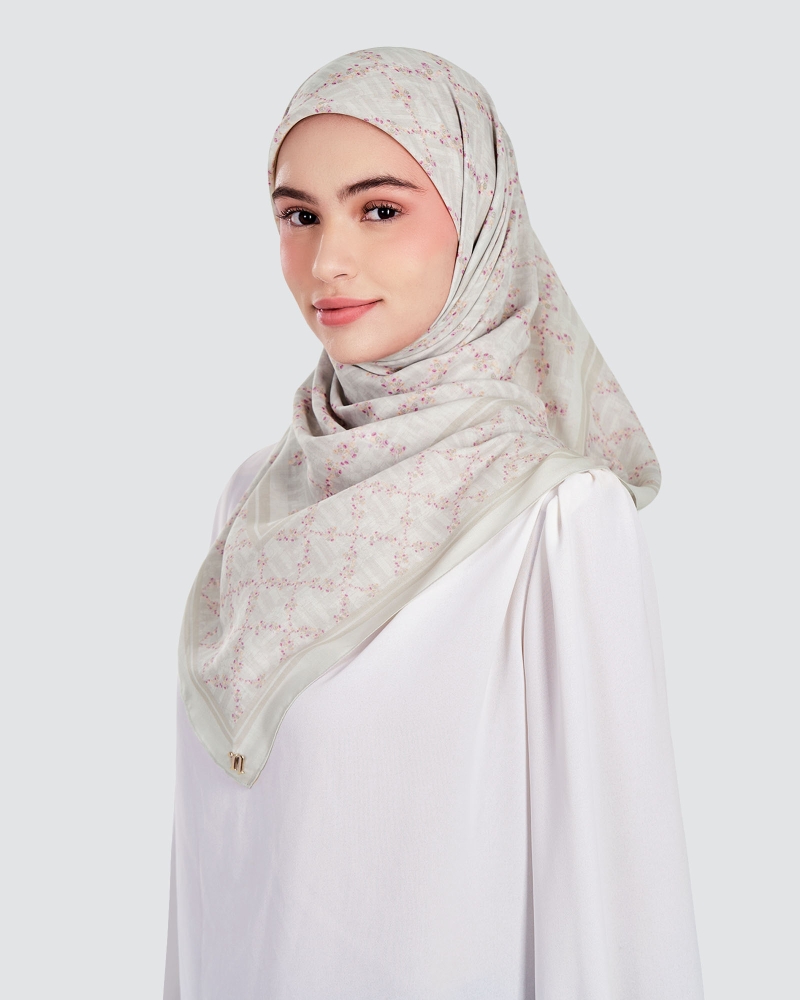 Image of MONOGRAM TRELLIS SQUARE - ALOE