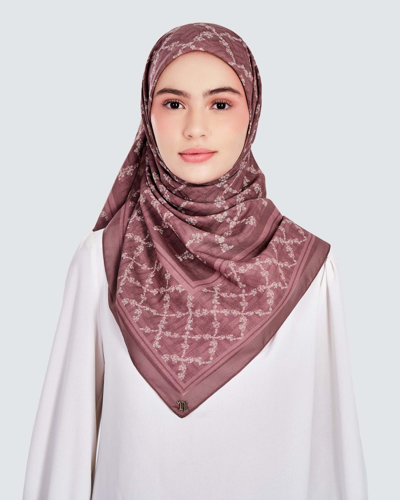 Image of MONOGRAM TRELLIS SQUARE - MAHOGANY