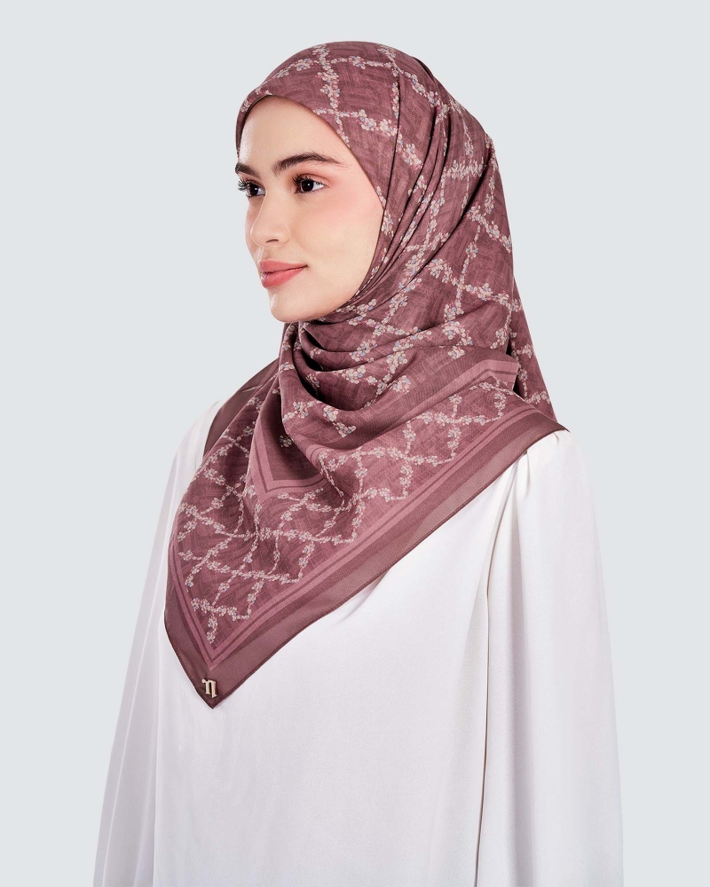 Image of MONOGRAM TRELLIS SQUARE - MAHOGANY