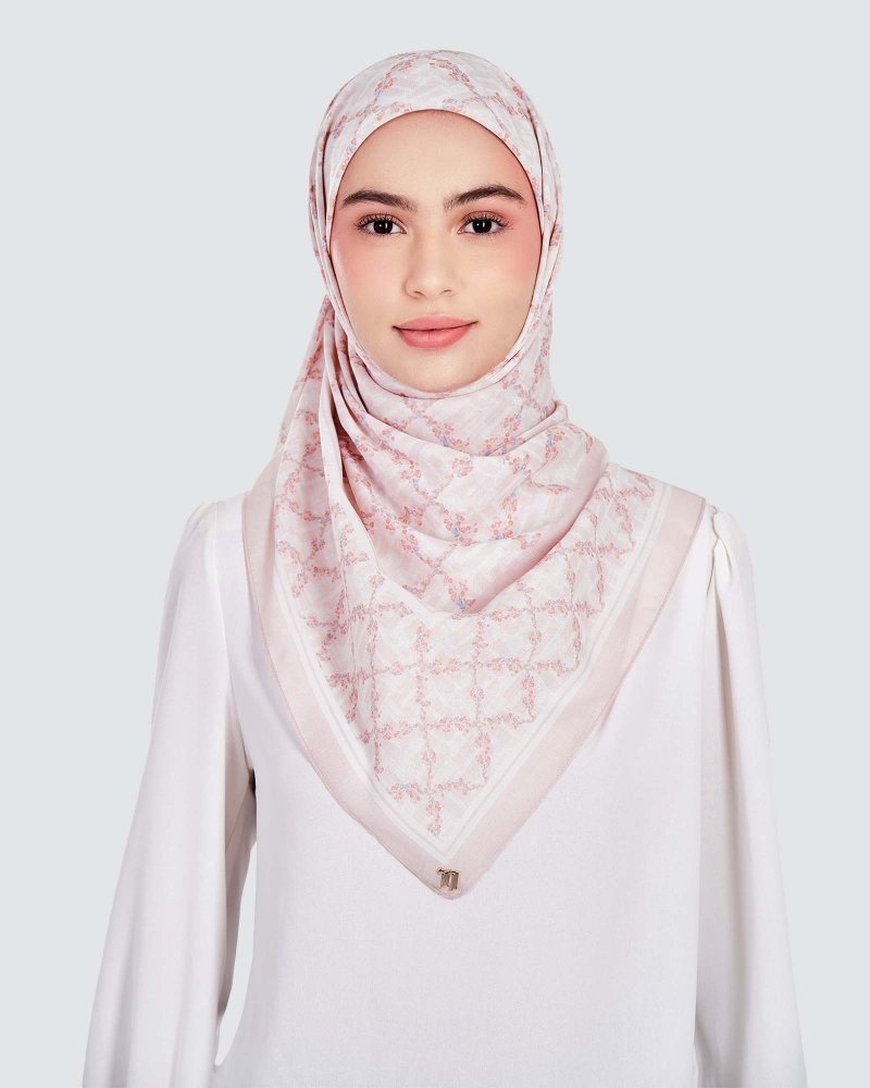 Image of MONOGRAM TRELLIS SQUARE - NECTARINE