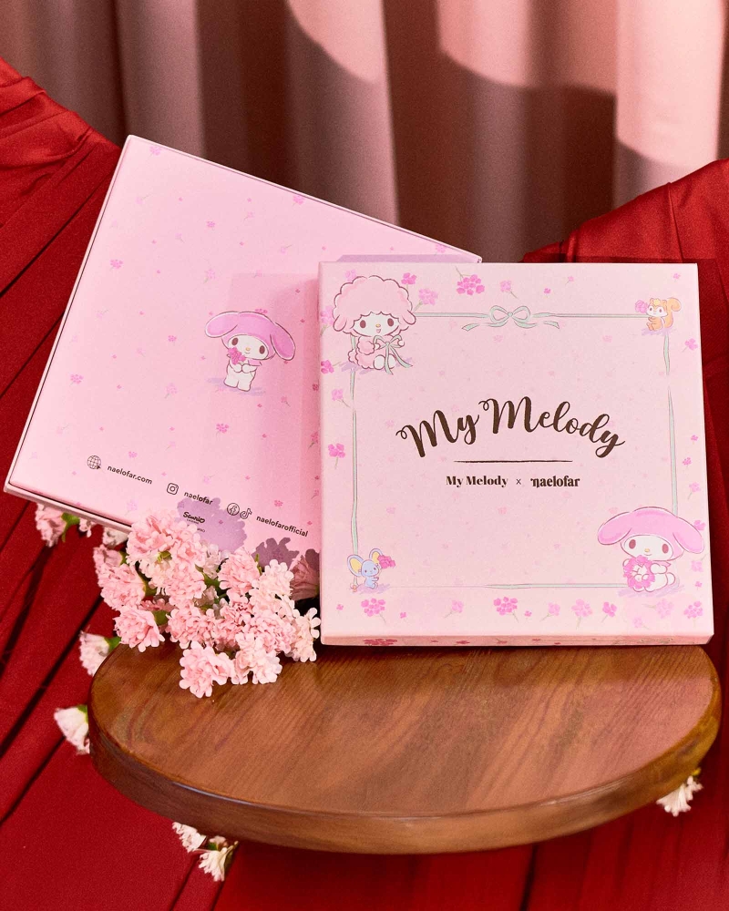 Image of MY MELODY & NAELOFAR EMBROIDERED SHAWL