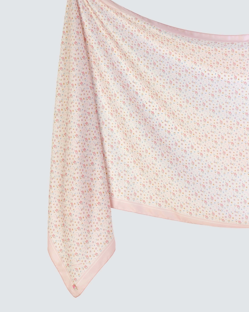 Image of MY MELODY X NAELOFAR SHAWL - SHORTCAKE