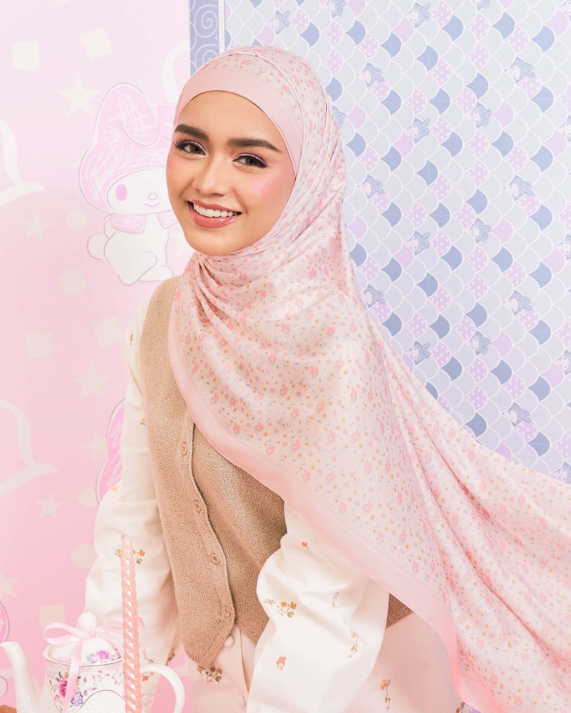 MY MELODY X NAELOFAR SHAWL - SHORTCAKE