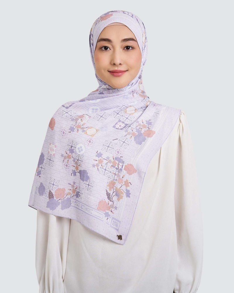 Image of NAELOFAR X INSIDE SCOOP SHAWL - BINGKA KELADI