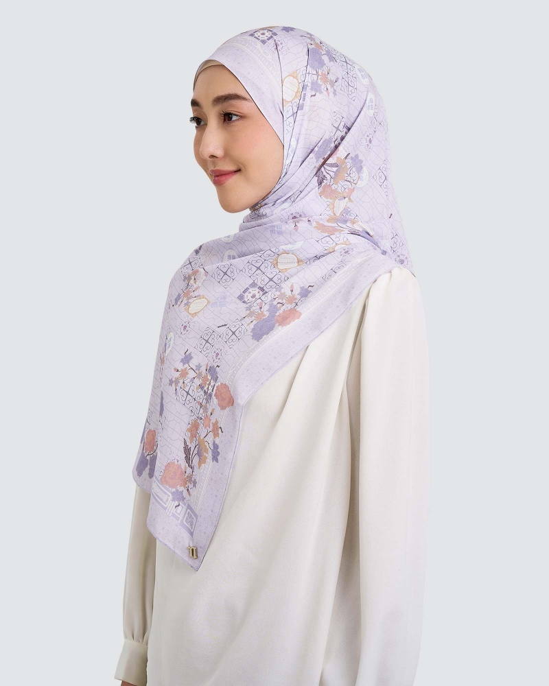 Image of NAELOFAR X INSIDE SCOOP SHAWL - BINGKA KELADI