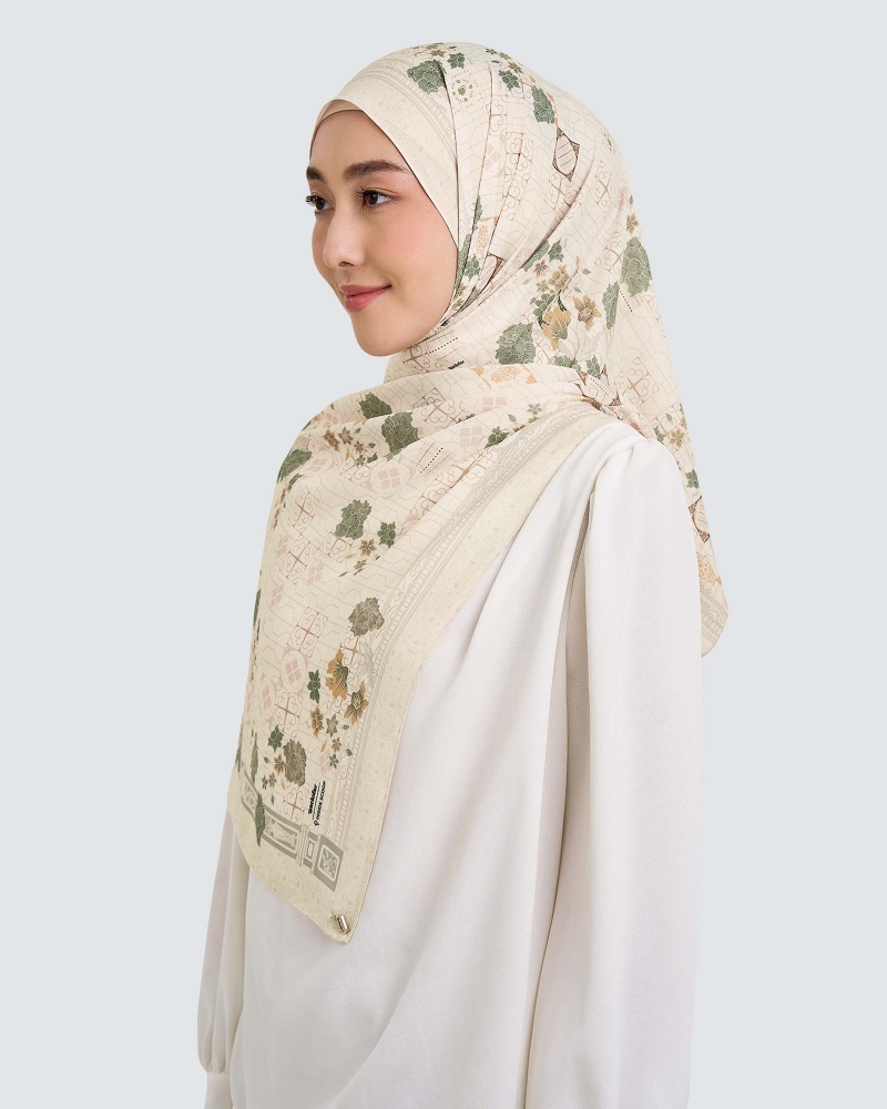 Image of NAELOFAR X INSIDE SCOOP SHAWL - CENDOL