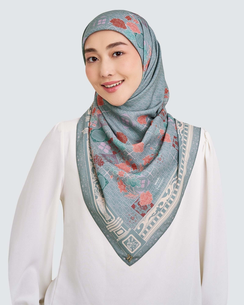 Image of NAELOFAR X INSIDE SCOOP SQUARE - KELOPAK MAWAR