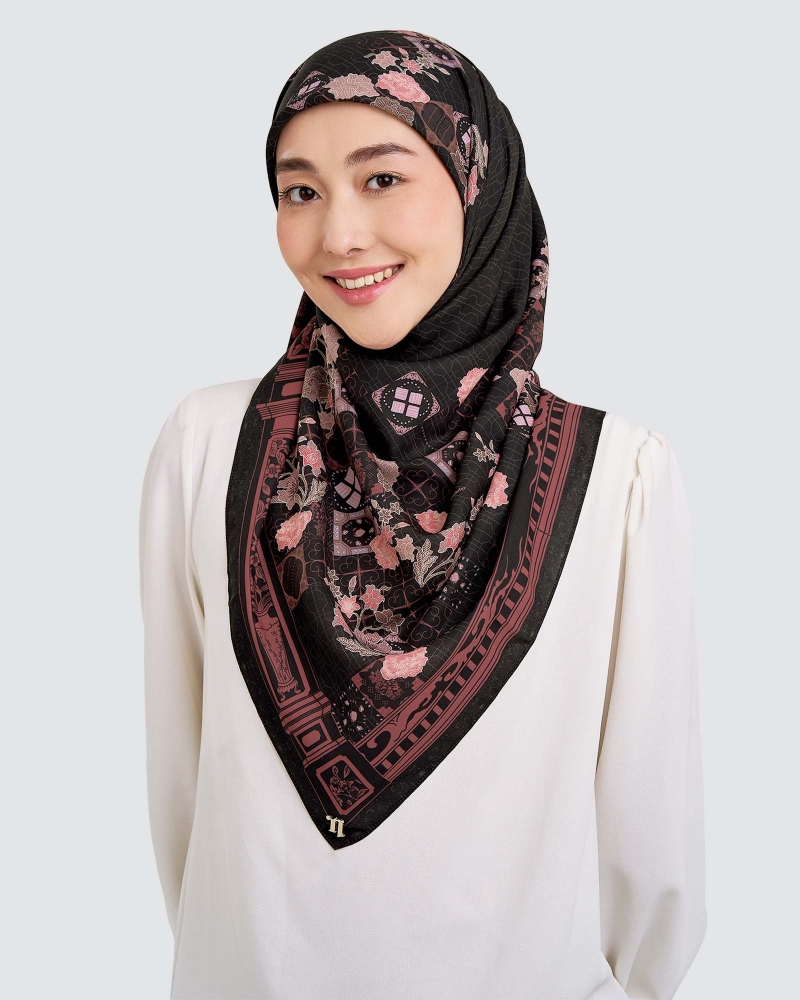 Image of NAELOFAR X INSIDE SCOOP SQUARE - KOPI HITAM