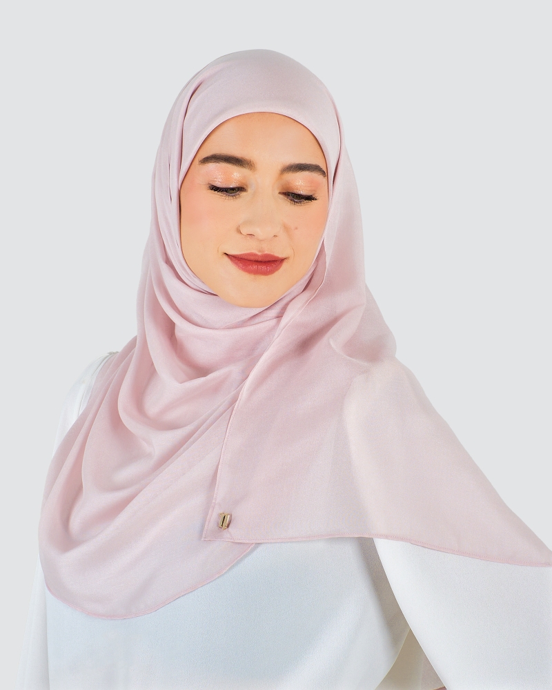 Image of NITA BAWAL SHAWL - BRIDAL BLUSH