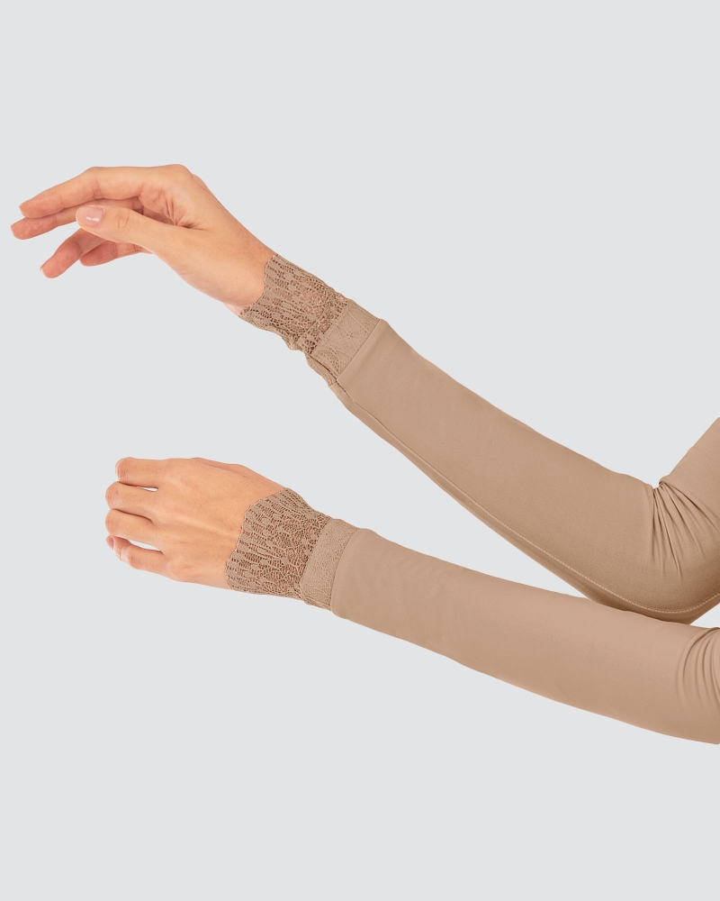 Image of NWEAR ANA LACE HANDSOCKS - NOUGAT