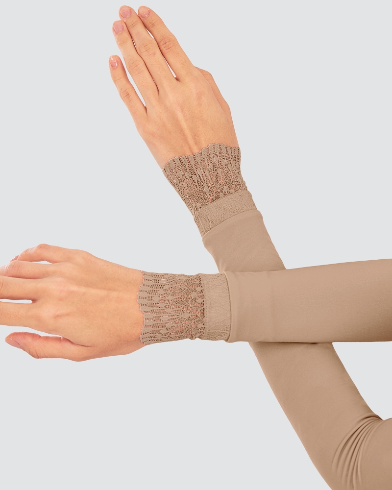 Image of NWEAR ANA LACE HANDSOCKS - NOUGAT