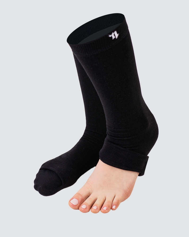 Image of NWEAR ASMA SOCKS - BLACK