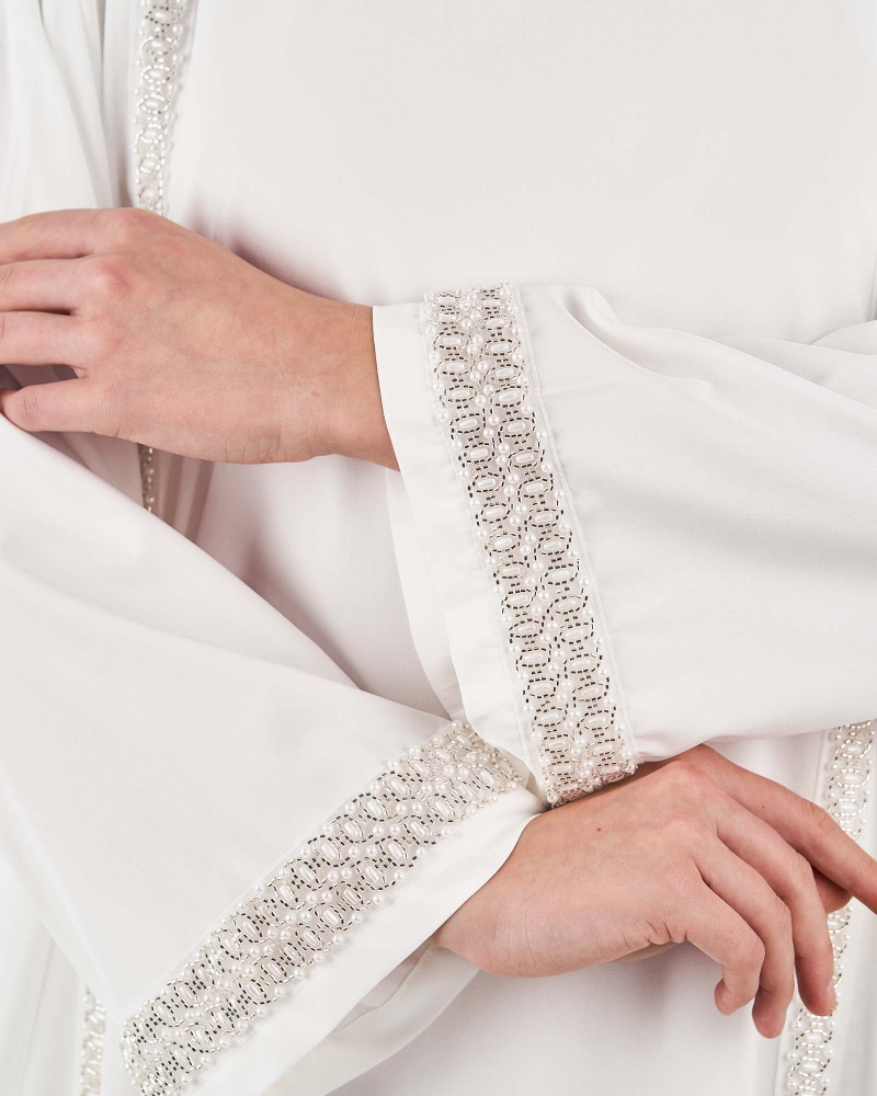 Image of NYLA ABAYA - WHITE