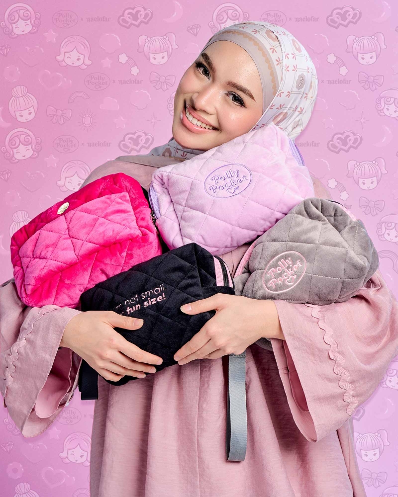 Image of POLLY POCKET X NAELOFAR PLUSH POUCH - LAVENDER HAZE