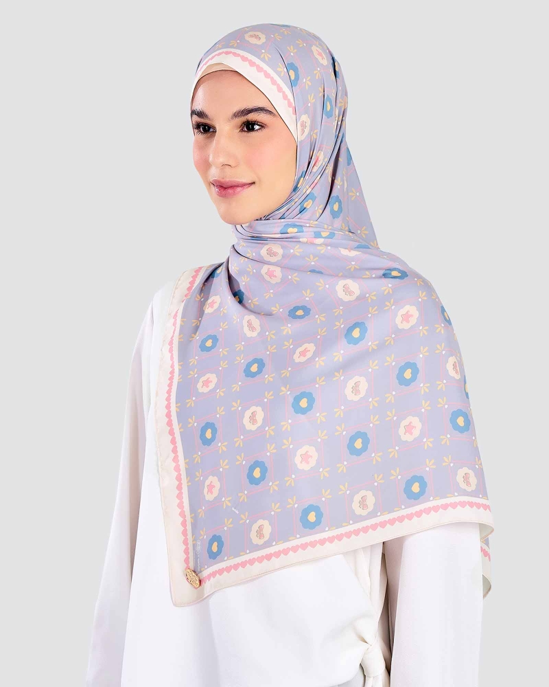 Image of POLLY POCKET X NAELOFAR SHAWL - FAIRY LIGHT