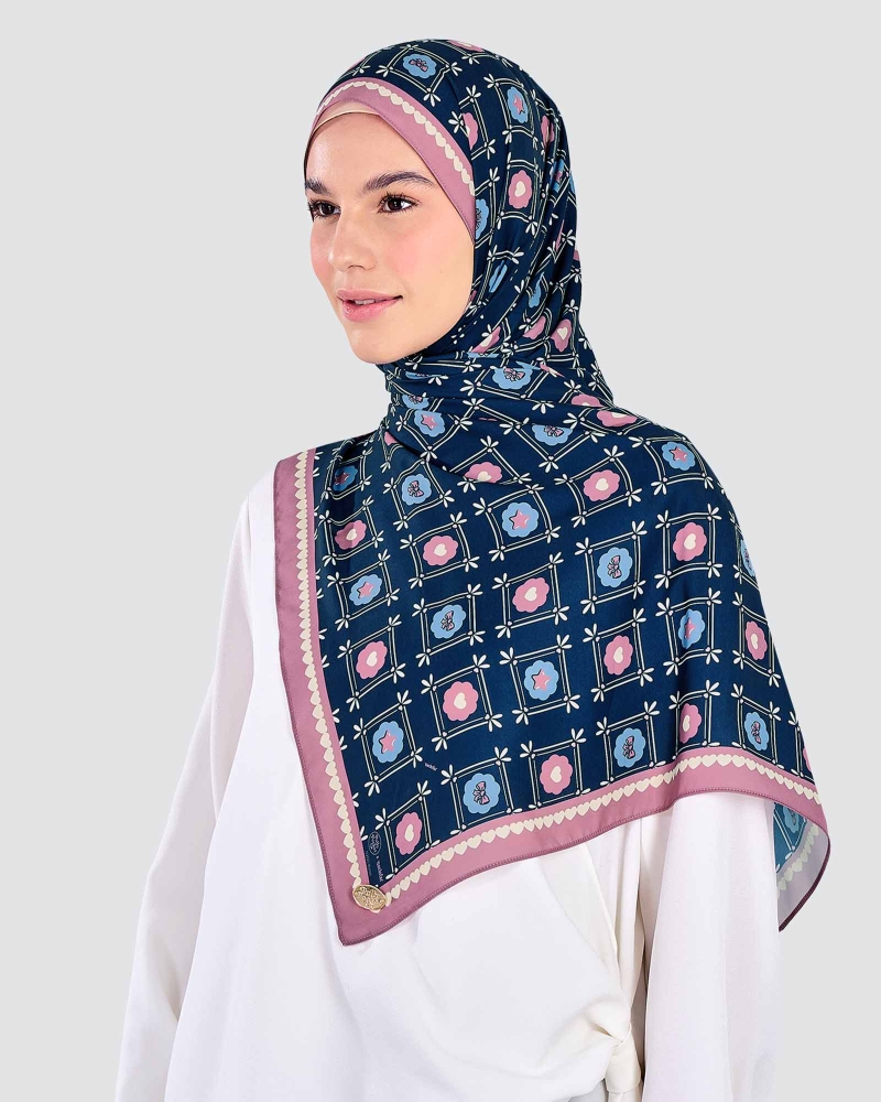 Image of POLLY POCKET X NAELOFAR SHAWL - FROSTED LAGOON