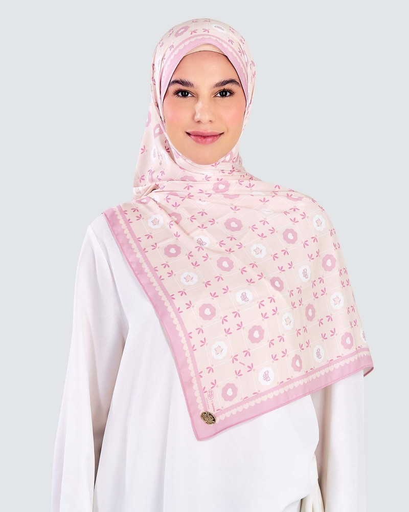 Image of POLLY POCKET X NAELOFAR SHAWL - PINK DAZZLE